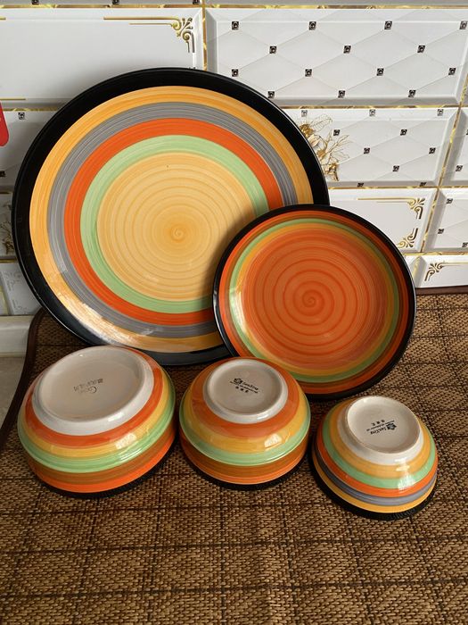 Посуда керамика, радуга .