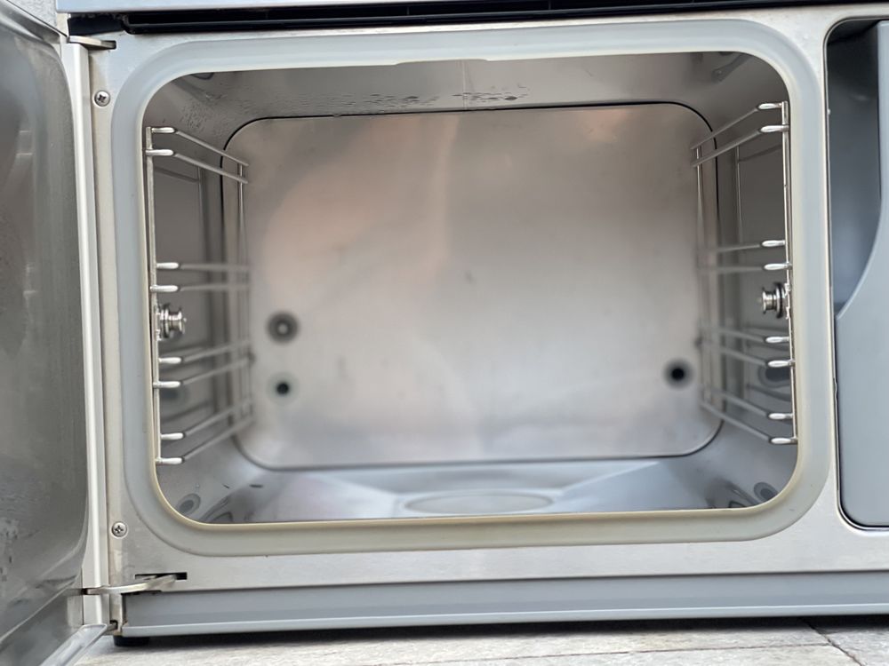 Парна фурна Miele DG 2351