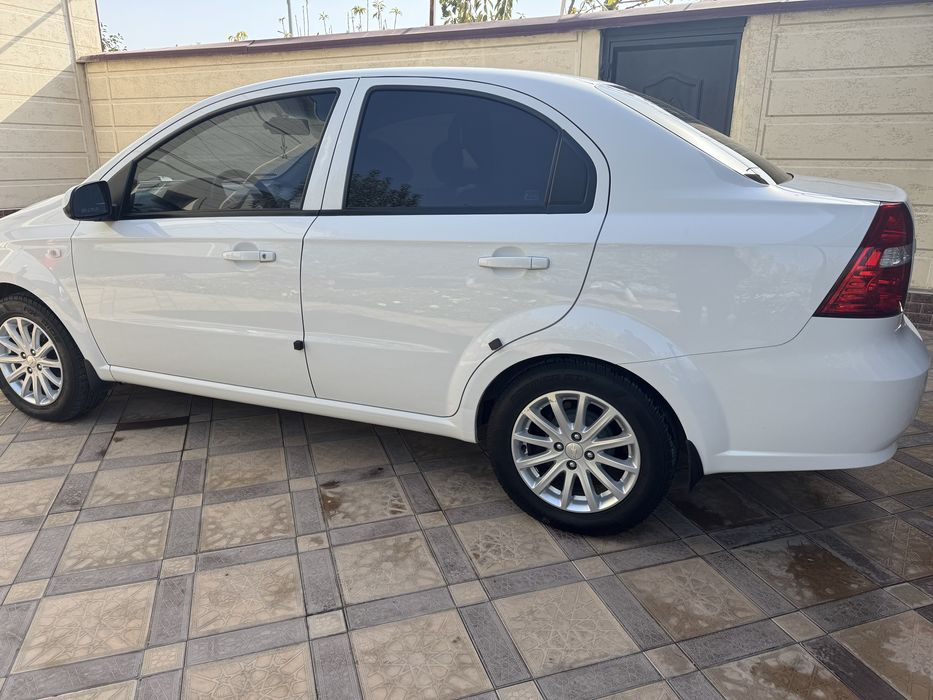 Продаётся нексия 3 автомат!