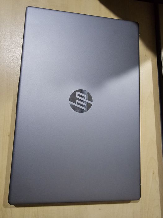 Laptop HP 250 G10 i5, 16 GB, 512 GB SSD, ca nou