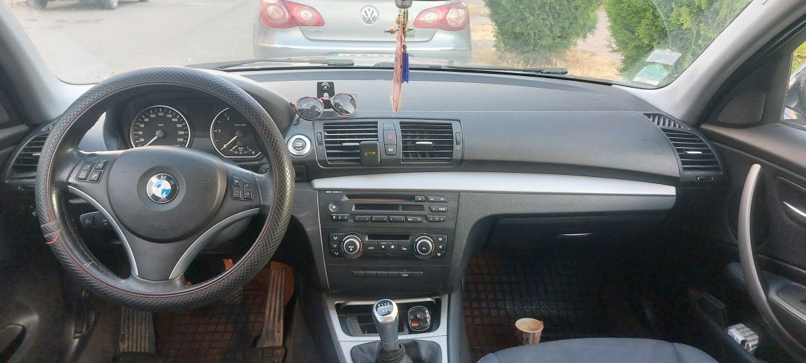 Vând bmw seria 1 2.0 diesel
An fabricatie 2010
Km 255.000
Masina se pr
