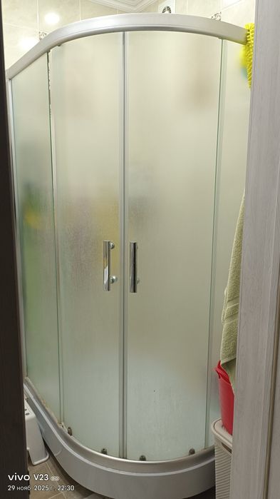 Срочно продам душевую кабину