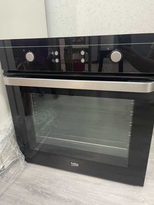 Духовой шкаф Beko