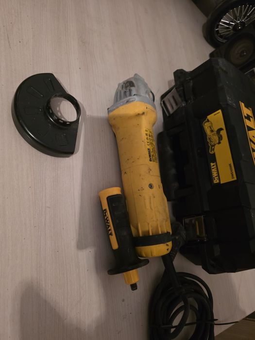 DeWalt DWE4206 polizor unghiular cu fir