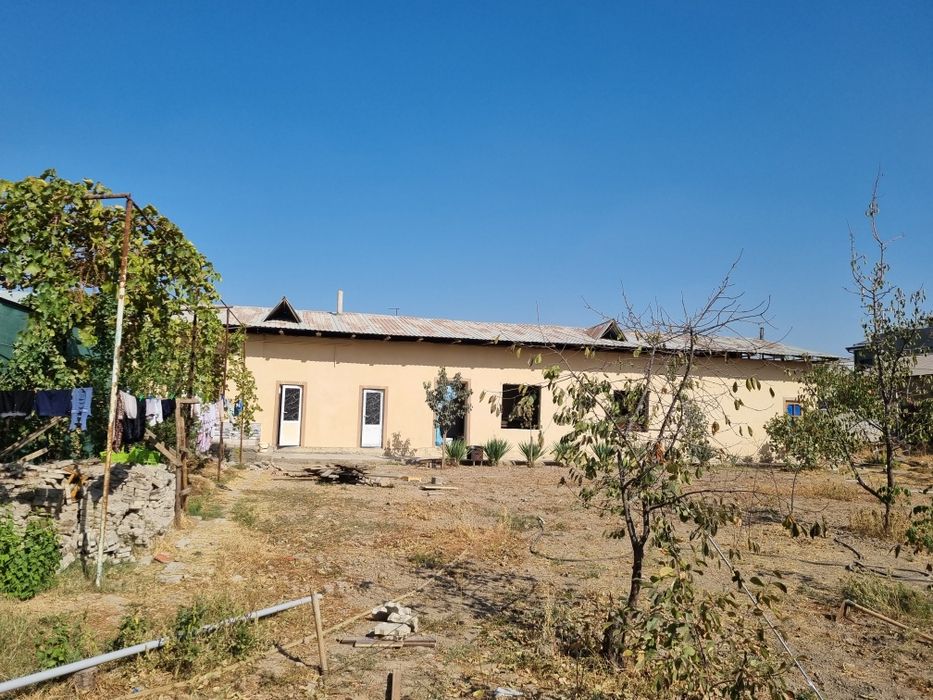 Продаю 7,5 Сот Олмас махаля можно 3 Сот