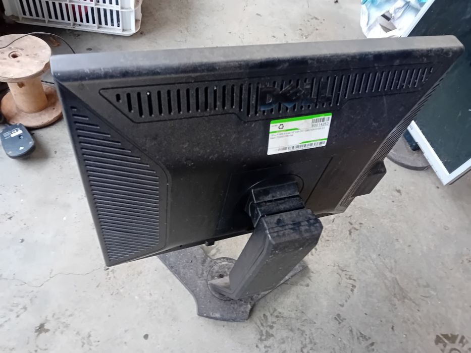 Продавам работещи монитори