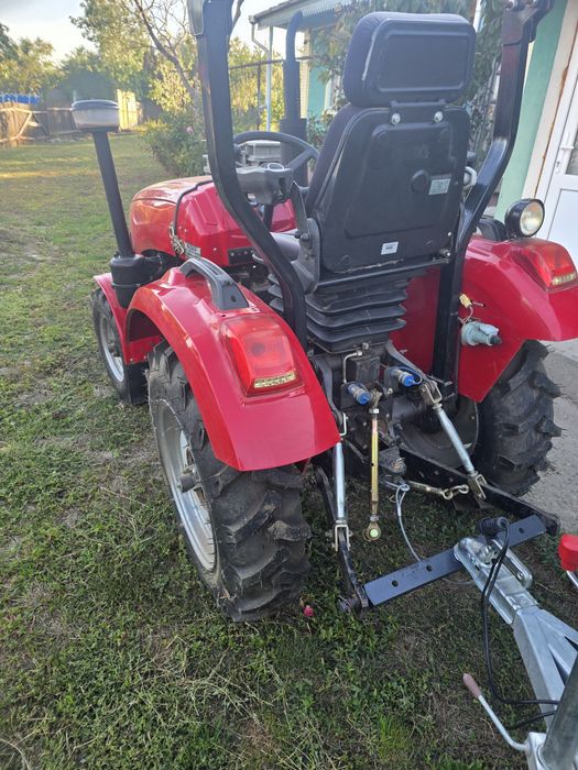 Tractor  KONIG TRAKTOREN  25CP 4x4 scaun pe pernă de aer și carte RAR