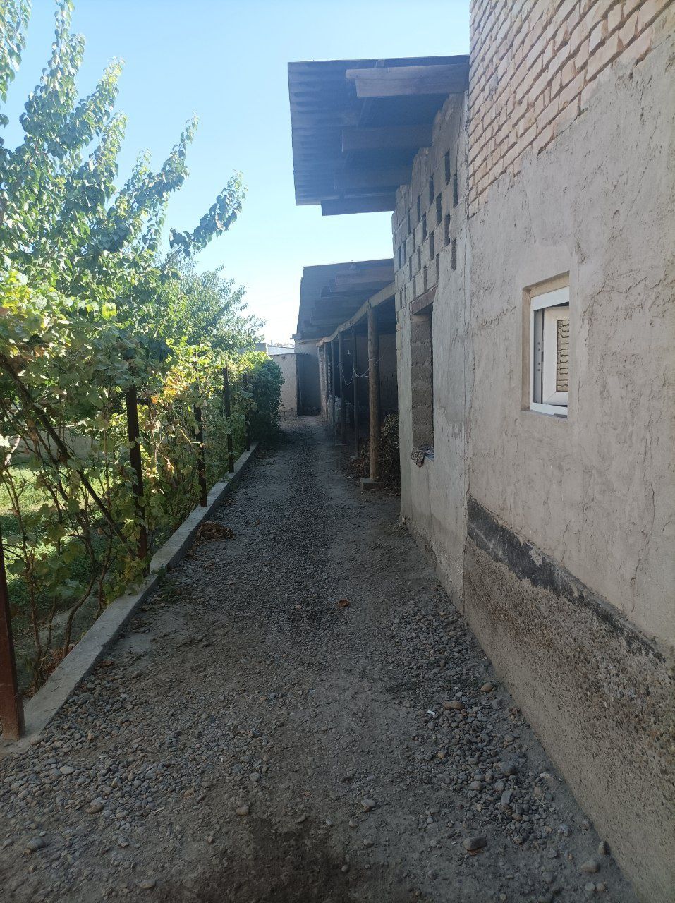 Uchastka sotiladi. 45000 $