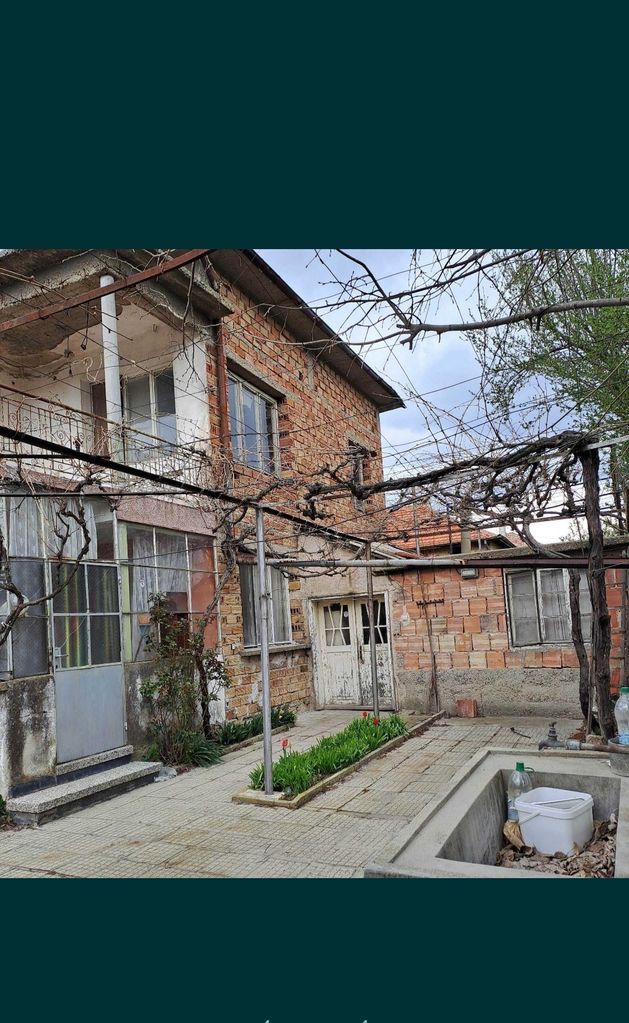 Продава се Къща в с. Овощник, Област Стара Загора - 200 кв.м за 510 €/кв.м - Снимка #2