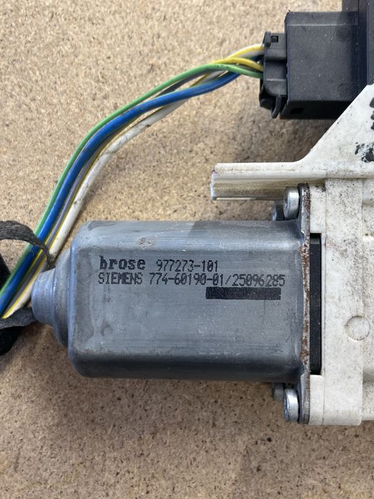 Motor macara geam Audi A6 C6 2007 Bosch