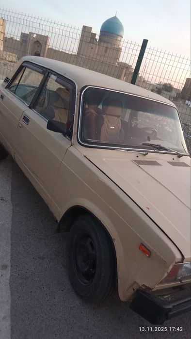 Vaz 2105 Sotiladi
Ваз 2105

1984й