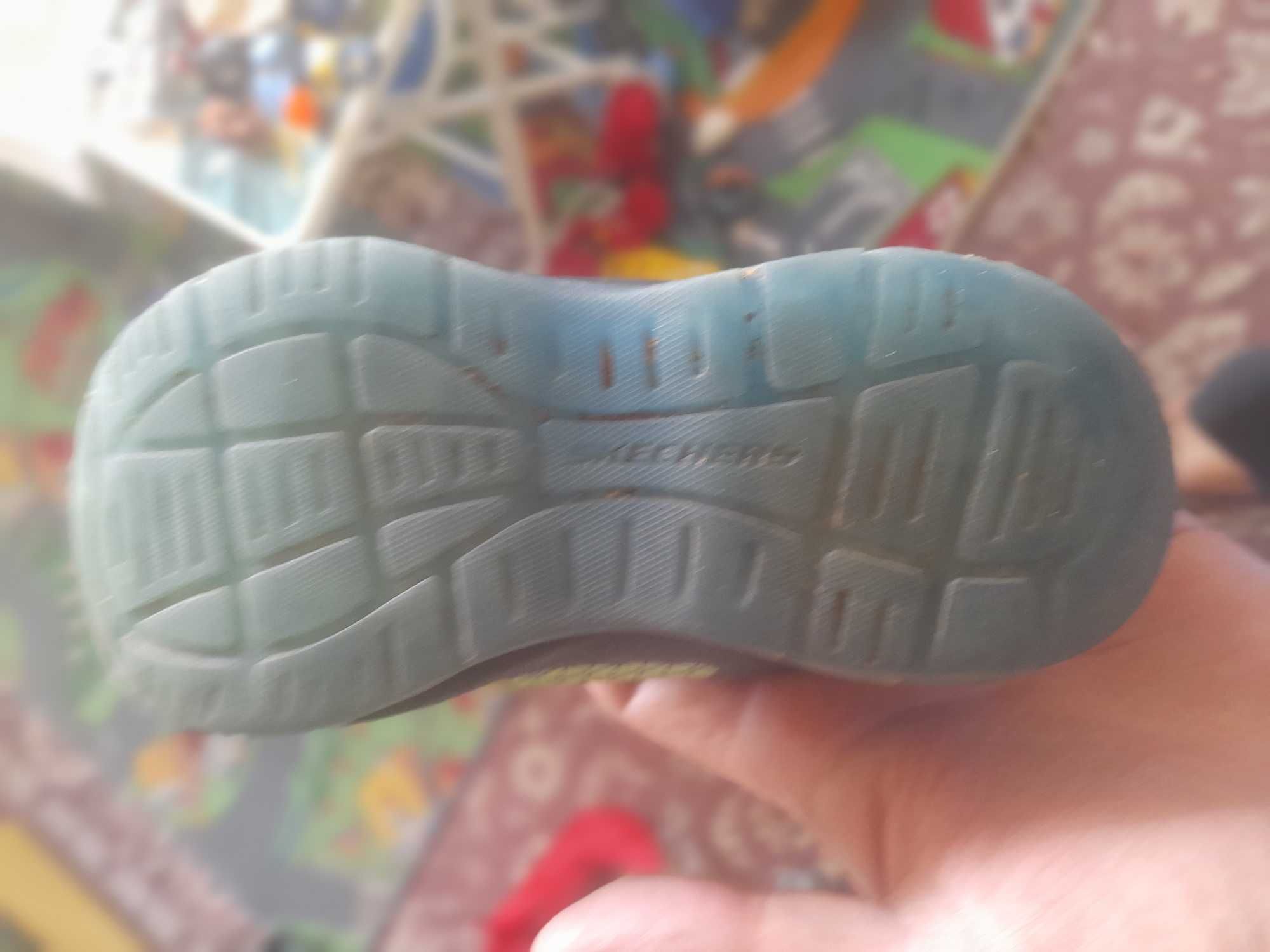 Детски маратонки Skechers Светещи