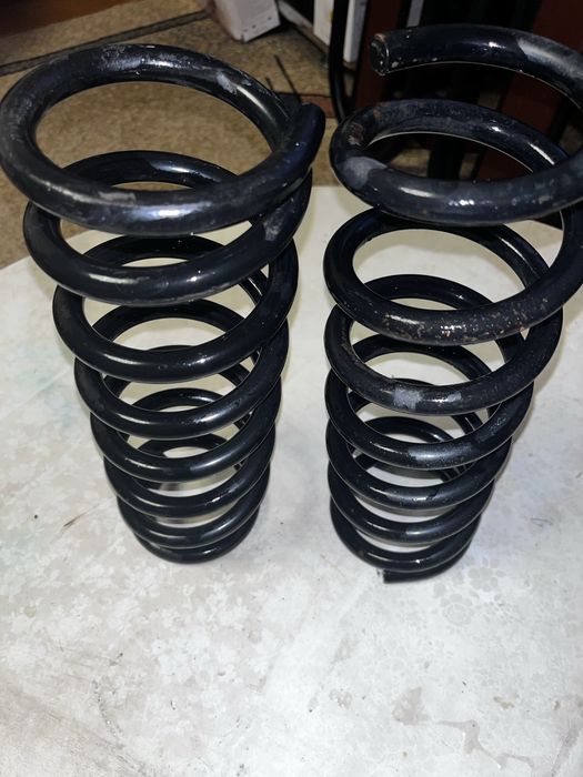 Продам оригинальные пружины на Митсубиши Оутлендер