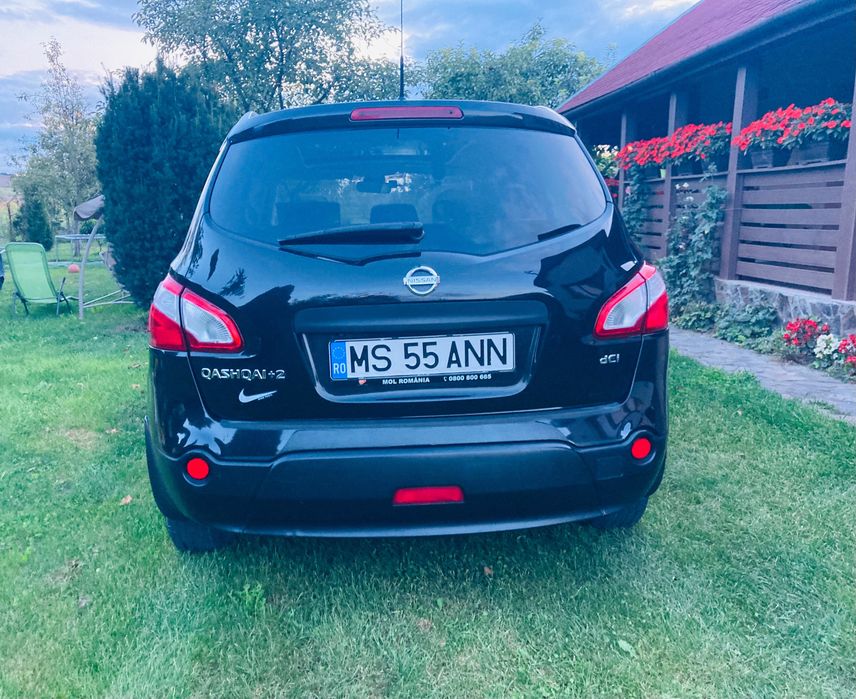 Nissan Qashqai+2