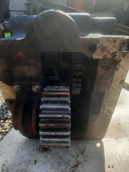 Reductor tractor U651,punte fata tractor DT U651