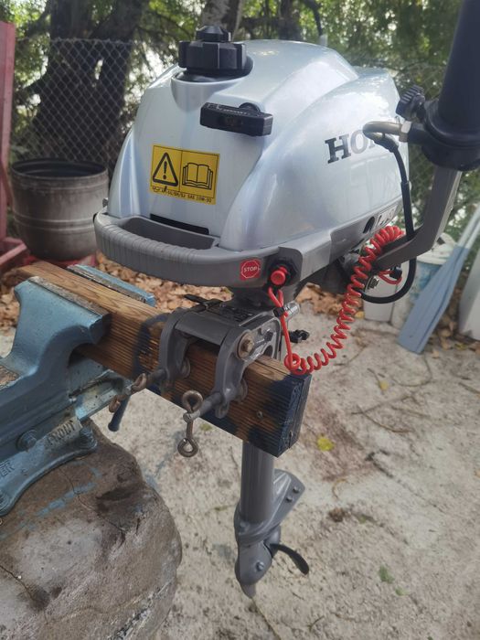 Извънбордови двигател марка-Honda BF2.3