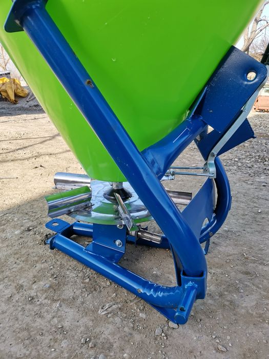 Distribuitor azot îngrășăminte chimice