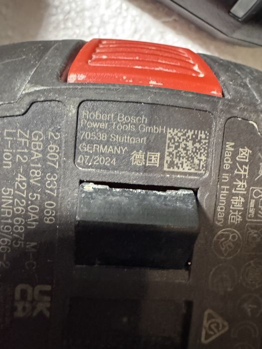 Incarcator si baterii bosch 18 volti