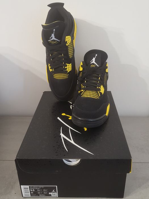 Jordan Retro 4 Thunder