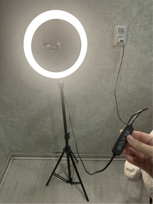 Кольцевая лампа LED