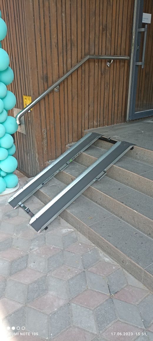 Пандус для инвалидов раскладно, стационарный переносной.й