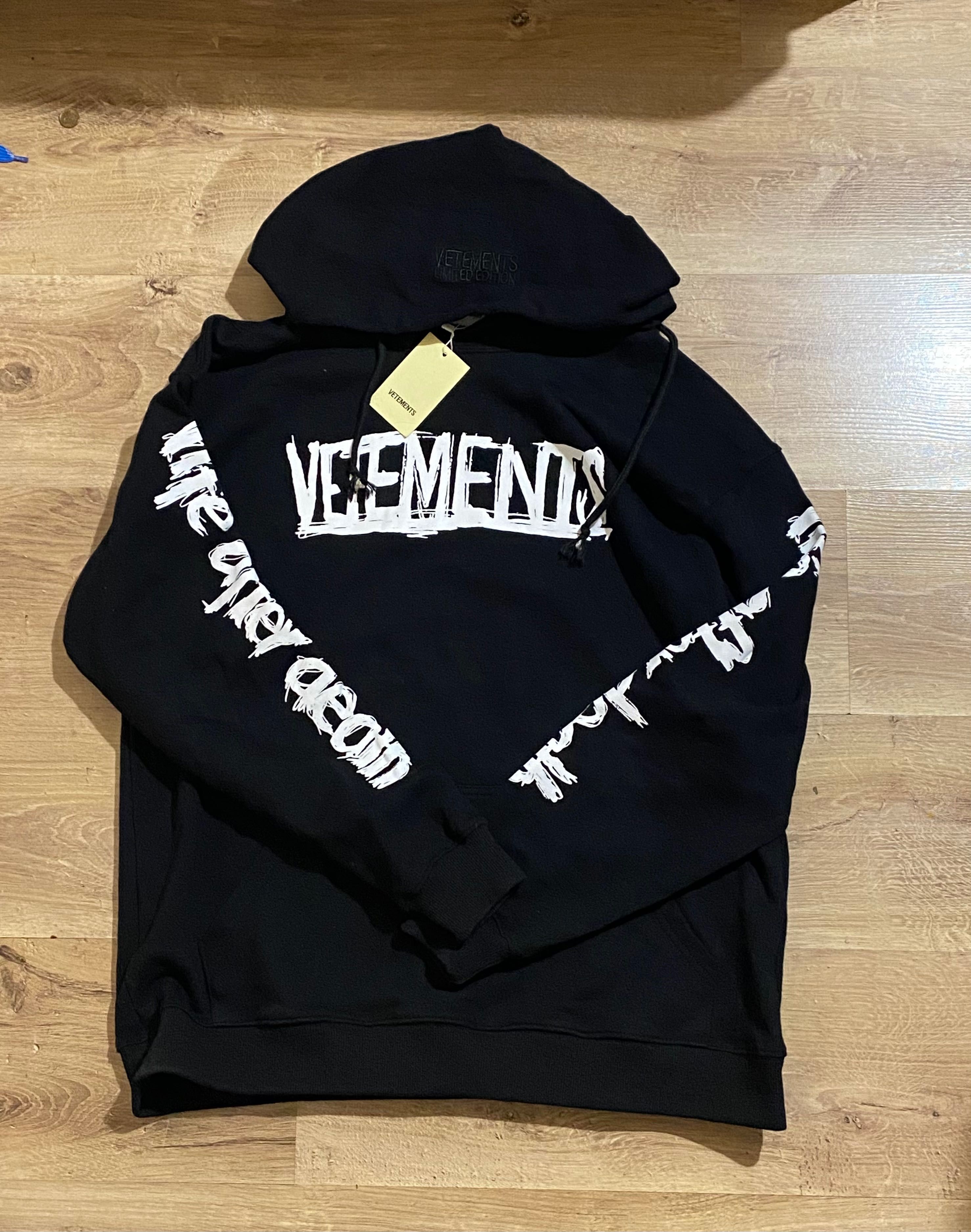Vetements world tour Hoodie