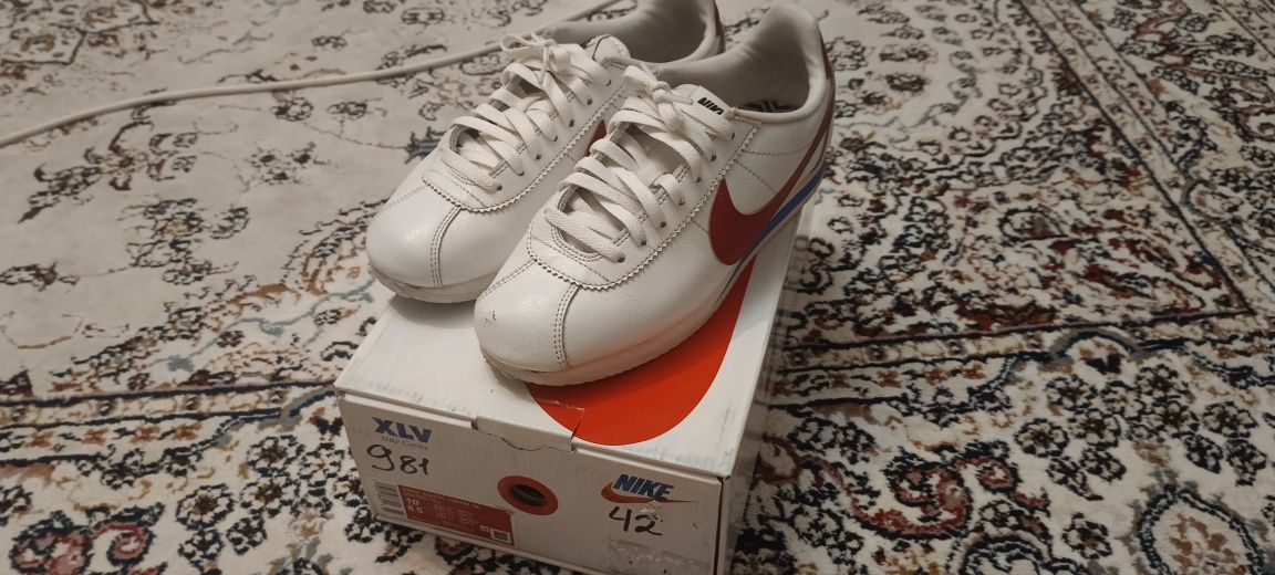 Nike cortez,42,forest gump