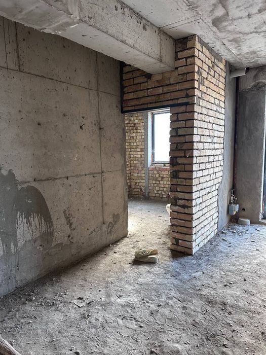 Срочно продается 2/2/9 ЖК Олмос Резиденс, Яшнабод