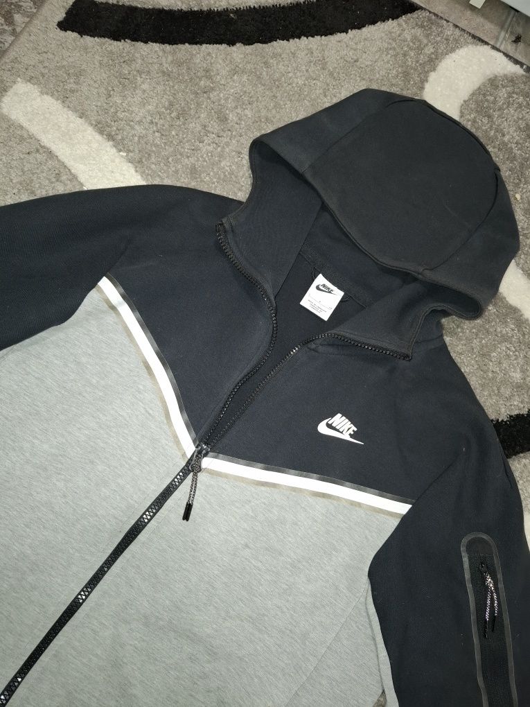 Tech fleece черно сив