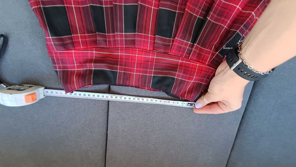 Fusta H&M, marimea 134, varsta 8-9 ani