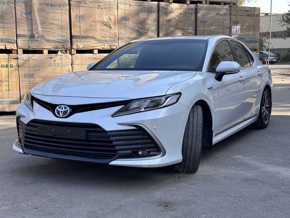 Toyota Camryг Hybrid 2.5, 2022 год, 42500 км пробег, Салон Алькантара