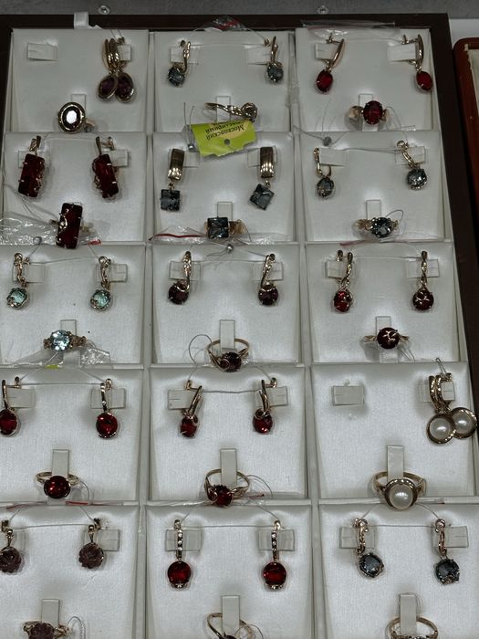 Серьги золотые с рубином в Алматы