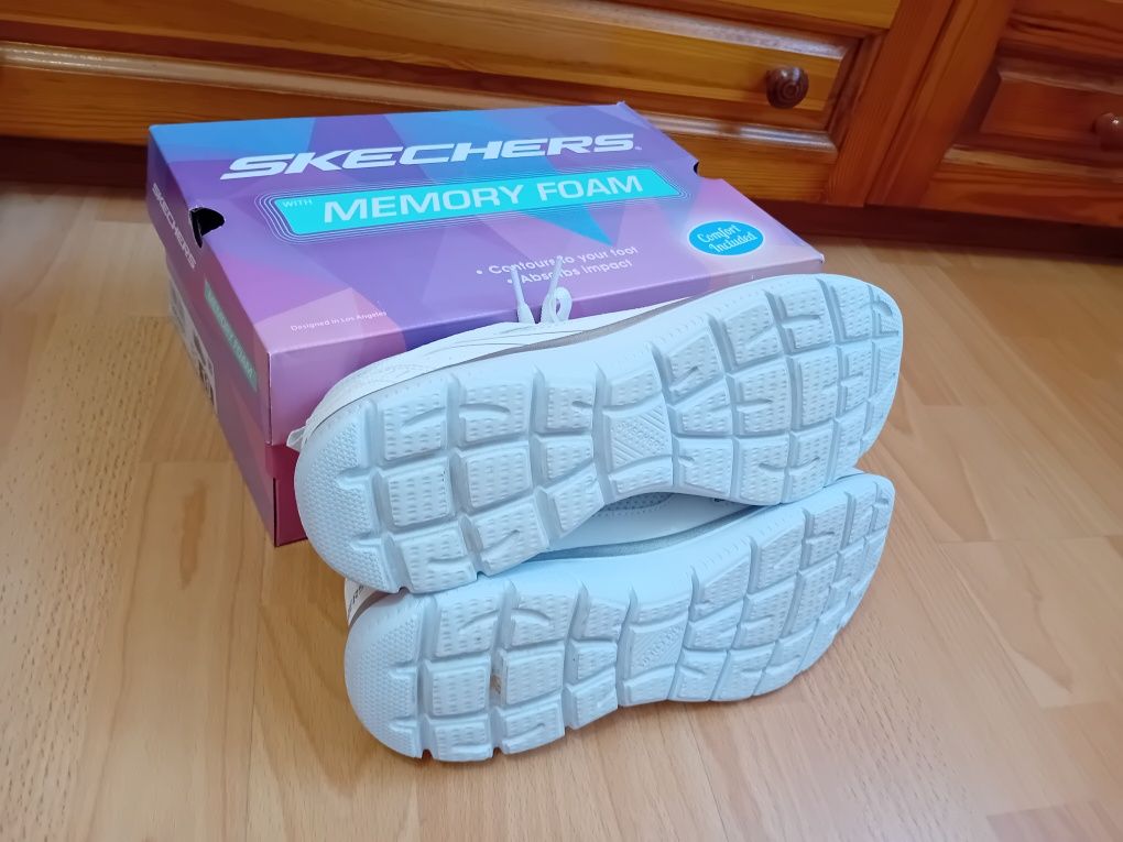 Дамски обувки Skechers бели 40 номер 27см стелка
