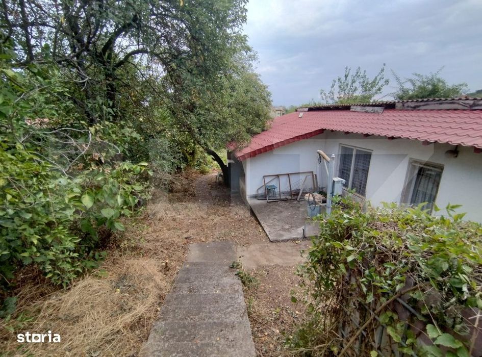 Casa Leamna de Jos, teren 1167mp, langa terenul de fotbal
