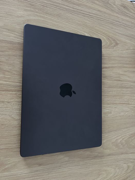 Ноутбук Apple MacBook Pro 14 2023г 14.2" / 18 Гб / SSD 512ГБ