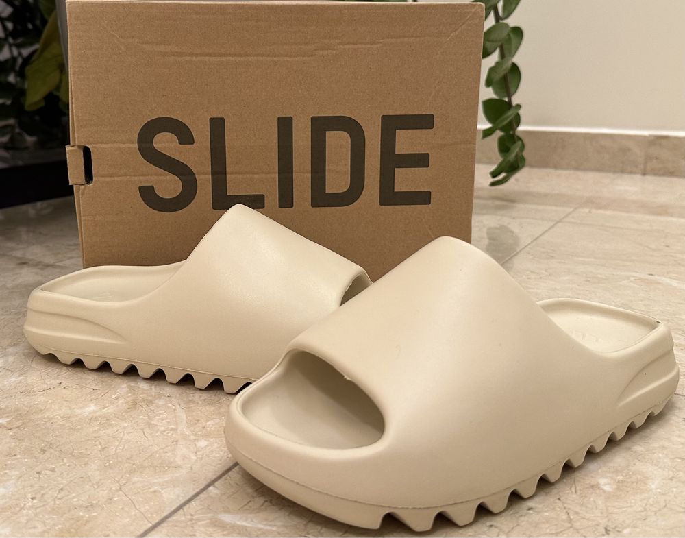 Yeezy Slide Bone No box - Marimi 36-46 in stoc acum