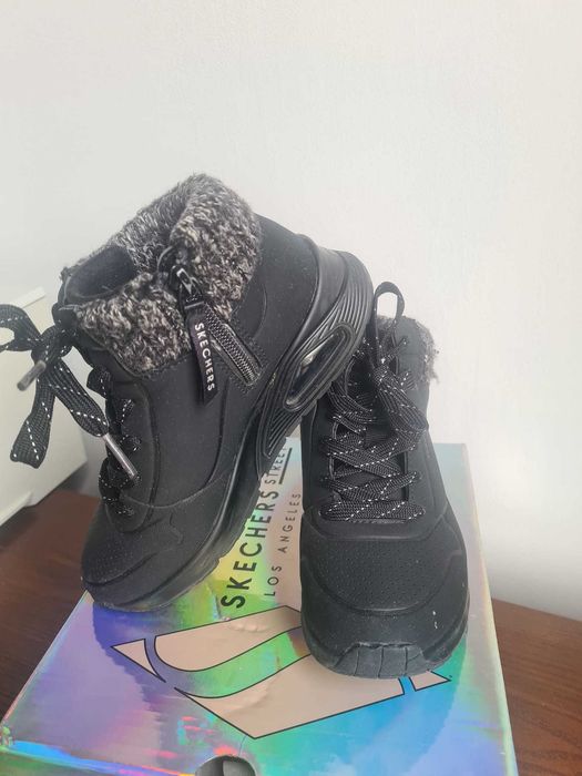 Ghete Skechers copii