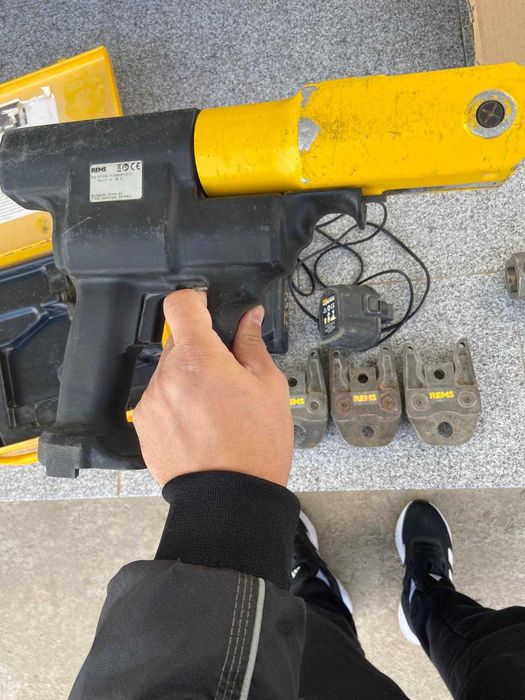 REMS Pachet presa radiala cu acumulator Press ACC Li-Ion Super-Aktion