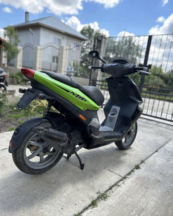 Vând scuter Piaggio Nrg