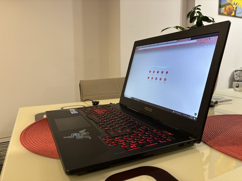 Laptop Asus FX504