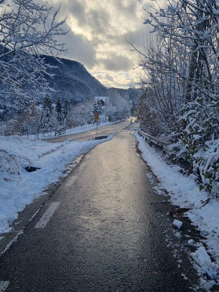 Vând teren intravilan in Com.Dambovicioara ,sat Podul Dâmboviței!