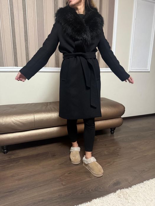 Palton negrul lung de iarna