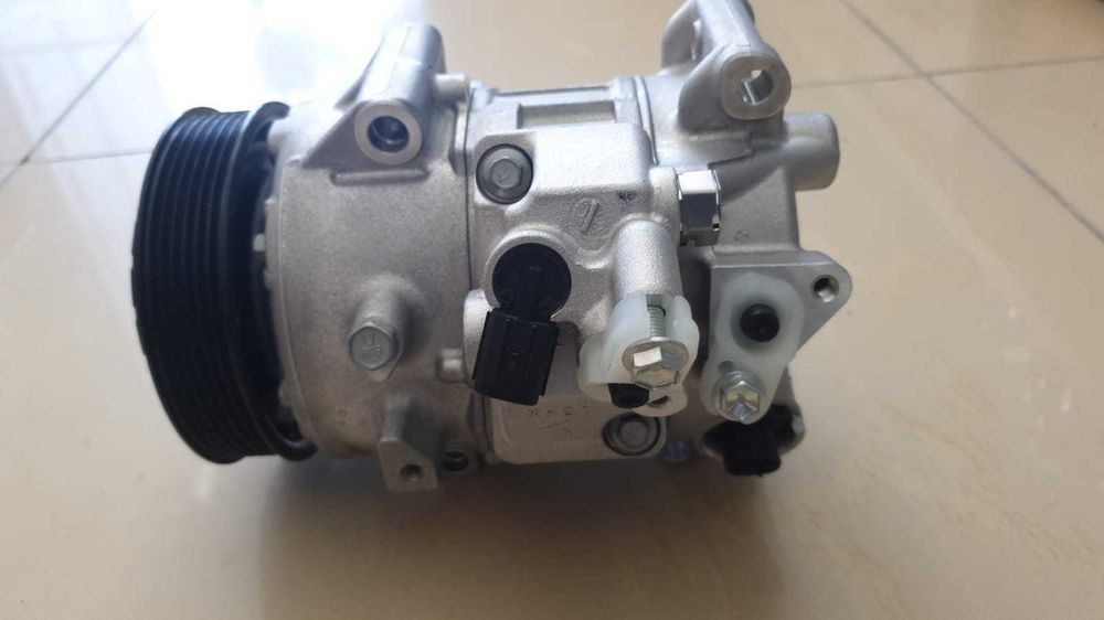Компрессор кондиционера Toyota Camry 50
