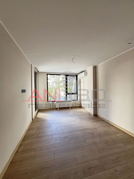 ДО ЮЖЕН ПАРК И МОЛ ПАРАДАЙС! АНИ-БО Недвижими имоти предлага за прода