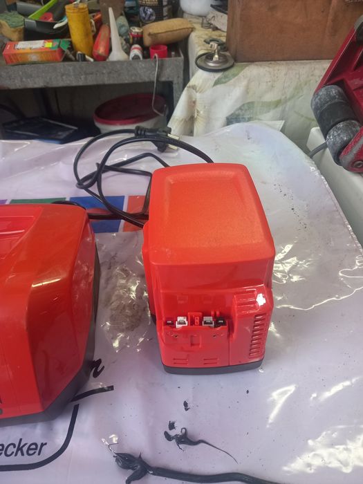 Зарядно с батерия за Husqvarna