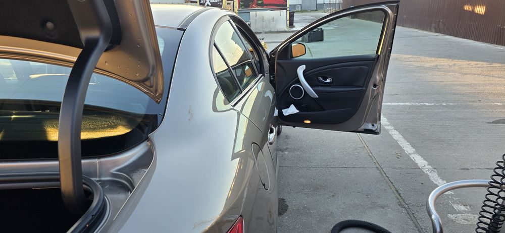 Renault FLUENCE DYNAMIQUE 1.6 16V Benzina 110CP