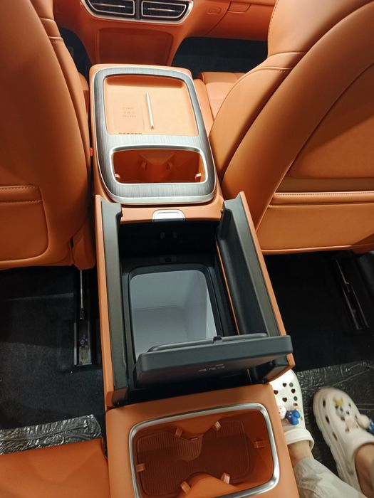 Changan Deepal S09-2025 toʻliq komplekt , 6-oʻrinli ,, ER EV Suv '''