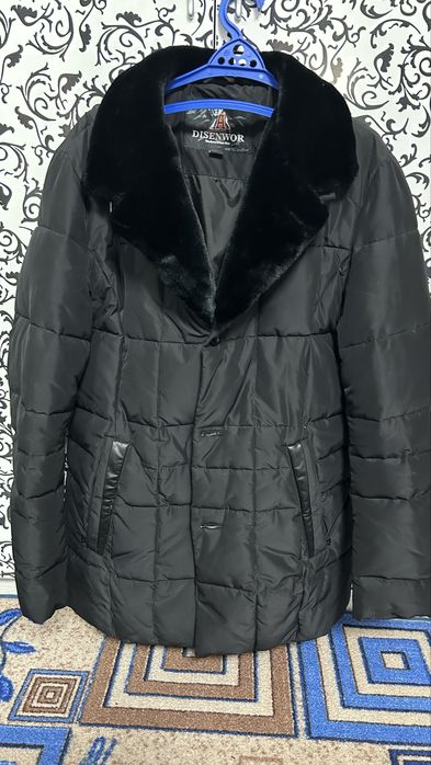 Продам зимнию куртку