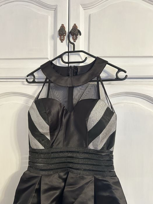 Vand rochie de seara