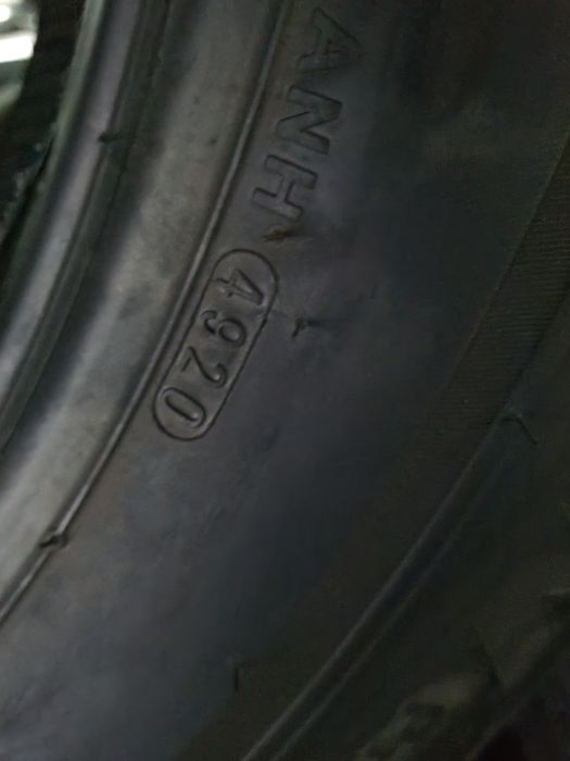 2 anvelope vara noi 235 70 17 Kumho